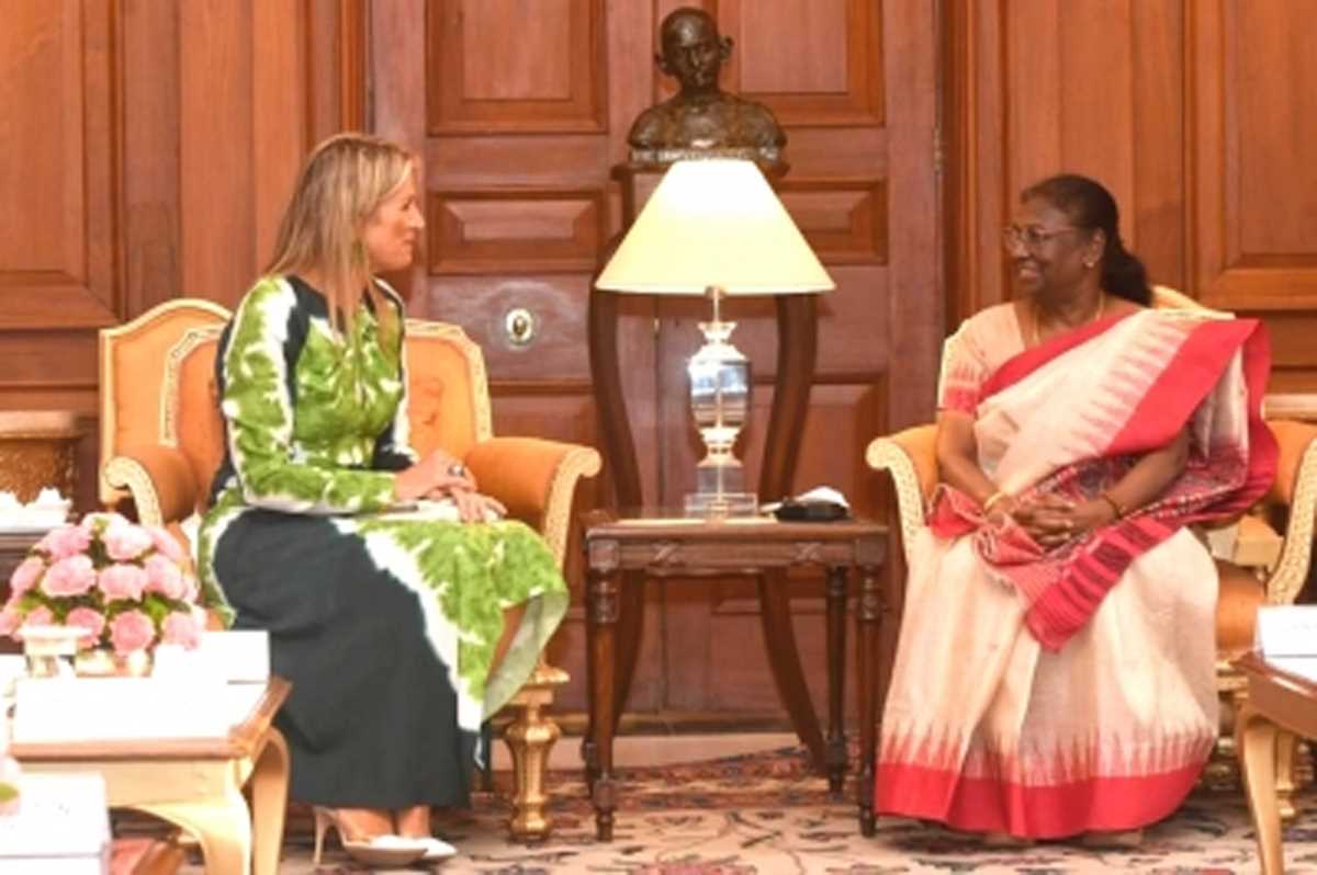 नीदरलैंड की रानी मैक्सिमा ने राष्ट्रपति से मुलाकात की